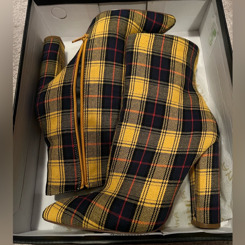 Womens bootie heel